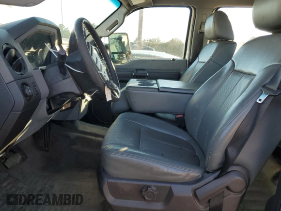 2015 Ford F-250 XL z VIN 1FT7W2A67FED48997, wystawiony jako Copart lot #89247355 z przebiegiem 291 467 mil mil oraz Szkoda całkowita • Salvage title. Historia ofert i sprzedaży dostępna na DreamBid. Obrazek 7.