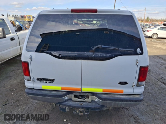 2000 Ford Excursion XLT with VIN 1FMSU41F8YEE41800, listed as a Copart auction lot 55297415 with 191,904 mi miles and Clean Title. Bid and sale history available at DreamBid. Image 6.