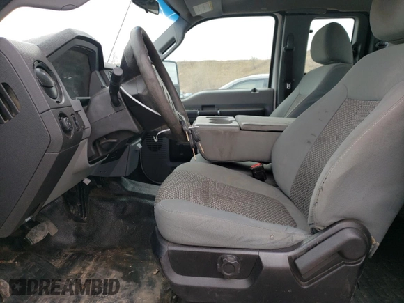 2015 Ford F-250 XLT with VIN 1FT7X2B65FEB71328, listed as a Copart auction lot 51834695 with 181,224 mi miles and Salvage title. Bid and sale history available at DreamBid. Image 7.