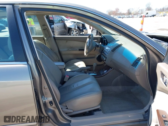 2005 Nissan Altima SE z VIN 1N4BL11D65C148642, wystawiony jako IAAI lot #42056330 z przebiegiem 81 328 mil mil oraz . Historia ofert i sprzedaży dostępna na DreamBid. Obrazek 5.