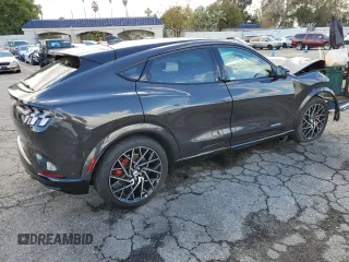 2022 Ford Mustang Mach-E GT z VIN 3FMTK4SX3NMA21062, wystawiony jako Copart lot #70915202 z przebiegiem Nie podano mil oraz . Historia ofert i sprzedaży dostępna na DreamBid. Obrazek 3.