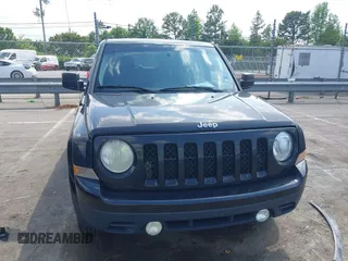 2011 Jeep Patriot Latitude with VIN 1J4NF1GB1BD100499, listed as a IAAI auction lot 42113428 with 195,123 mi miles and . Bid and sale history available at carsss.com. Image 6.