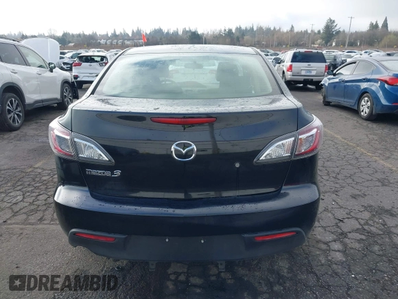 2011 Mazda Mazda3 i Sport with VIN JM1BL1UG5B1459907, listed as a IAAI auction lot 41724612 with 154,008 mi miles. Bid and sale history available at carsss.com. Image 16.