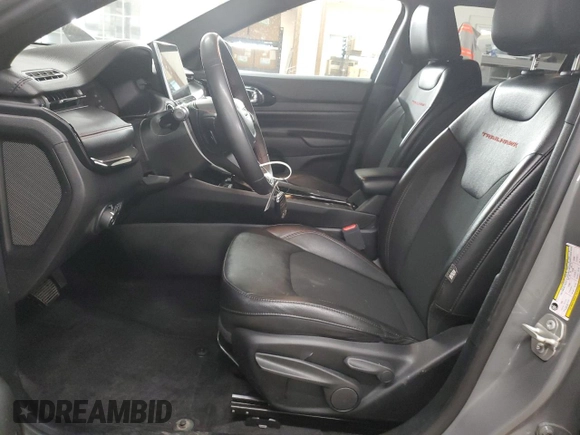 2023 Jeep Compass Trailhawk z VIN 3C4NJDDN9PT557910, wystawiony jako Copart lot #59387825 z przebiegiem 39 686 mil mil oraz Czysty tytuł • Clean title. Historia ofert i sprzedaży dostępna na DreamBid. Obrazek 7.