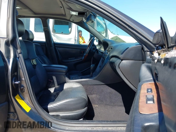 2001 Lexus ES 300 with VIN JT8BF28G910341451, listed as a IAAI auction lot 41776563 with 183,803 mi miles and . Bid and sale history available at DreamBid. Image 5.
