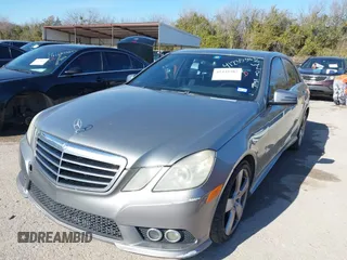 2010 Mercedes-Benz E 350 Luxury с VIN WDDHF5GB5AA020803, выставлен на аукционе IAAI как лот 41235383 с пробегом 170 088 миль миль и . История ставок и продаж доступна на DreamBid. Изображение 2.
