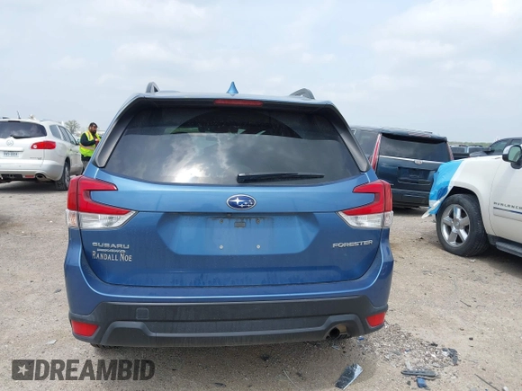 2019 Subaru Forester Premium with VIN JF2SKAEC3KH538077, listed as a IAAI auction lot 41903407 with 64,694 mi miles. Bid and sale history available at carsss.com. Image 16.