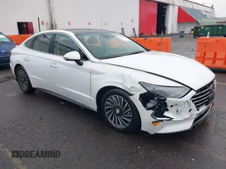 2020 Hyundai Sonata Hybrid Limited with VIN KMHL54JJ4LA015219, listed as a IAAI auction lot 41484462 with 32,725 mi miles. Bid and sale history available at carsss.com. Image 1.