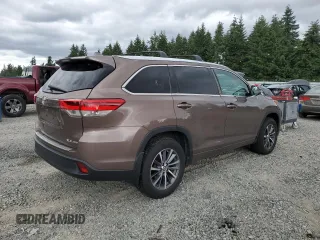 2017 Toyota Highlander XLE with VIN 5TDJZRFHXHS359117, listed as a Copart auction lot 62672815 with 100,515 mi miles and Clean title. Bid and sale history available at DreamBid. Image 3.