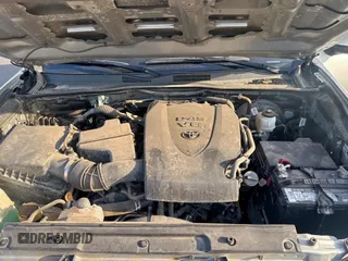 2023 Toyota Tacoma SR z VIN 3TMCZ5AN4PM566647, wystawiony jako Copart lot #60572355 z przebiegiem 43 666 mil mil oraz Czysty tytuł • Clean title. Historia ofert i sprzedaży dostępna na DreamBid. Obrazek 7.