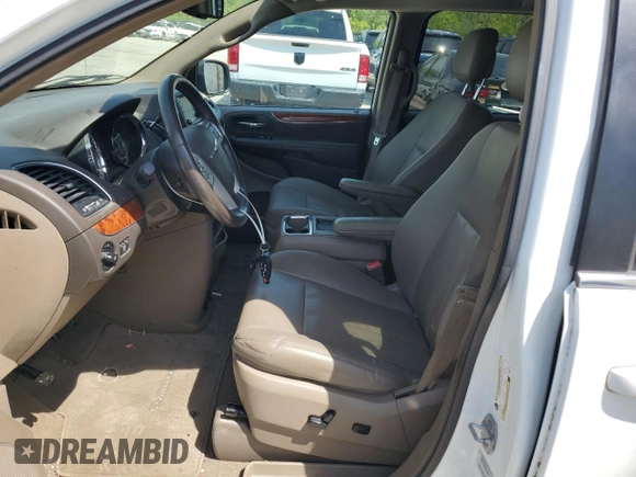 2015 Chrysler Town & Country Touring with VIN 2C4RC1BGXFR645428, listed as a Copart auction lot 50563134 with 113,417 mi miles and Clean Title. Bid and sale history available at carsss.com. Image 7.