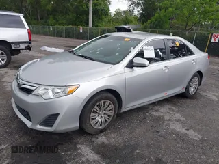 2012 Toyota Camry L z VIN 4T1BF1FK3CU047697, wystawiony jako IAAI lot #42419293 z przebiegiem 56 082 mil mil oraz . Historia ofert i sprzedaży dostępna na DreamBid. Obrazek 17.