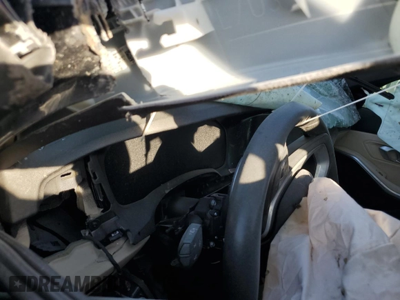 2021 BMW 3 Series 330i z VIN 3MW5R1J05M8C13650, wystawiony jako Copart lot #46793555 z przebiegiem Nie podano mil oraz Nie do naprawy • Non repairable. Historia ofert i sprzedaży dostępna na DreamBid. Obrazek 9.