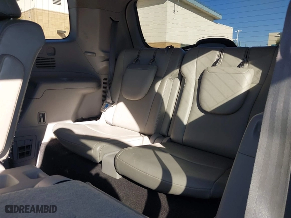 2011 Toyota Highlander with VIN 5TDZK3EH4BS039353, listed as a IAAI auction lot 40909367 with 126,024 mi miles. Bid and sale history available at carsss.com. Image 18.