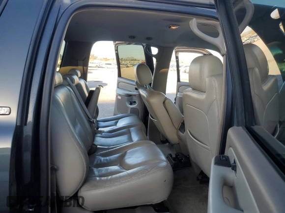 2003 GMC Yukon XL SLT with VIN 3GKGK26G73G301216, listed as a Copart auction lot 45231825 with 124,739 mi miles and Salvage Title. Bid and sale history available at carsss.com. Image 11.