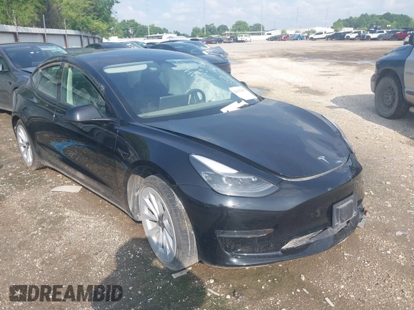 2023 Tesla Model 3 z VIN 5YJ3E1EAXPF639326, wystawiony jako IAAI lot #42132181 z przebiegiem 51 808 mil mil oraz . Historia ofert i sprzedaży dostępna na DreamBid. Obrazek 1.