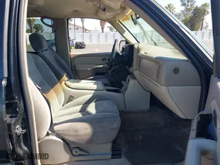 2001 Chevrolet Tahoe LS with VIN 1GNEK13T91R123781, listed as a IAAI auction lot 40609188 with 1 mi miles. Bid and sale history available at carsss.com. Image 5.