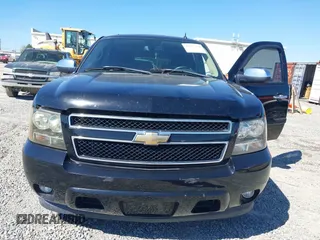 2007 Chevrolet Suburban LT with VIN 3GNFC16J07G122510, listed as a IAAI auction lot 41852268 with Not Provided miles and . Bid and sale history available at DreamBid. Image 6.