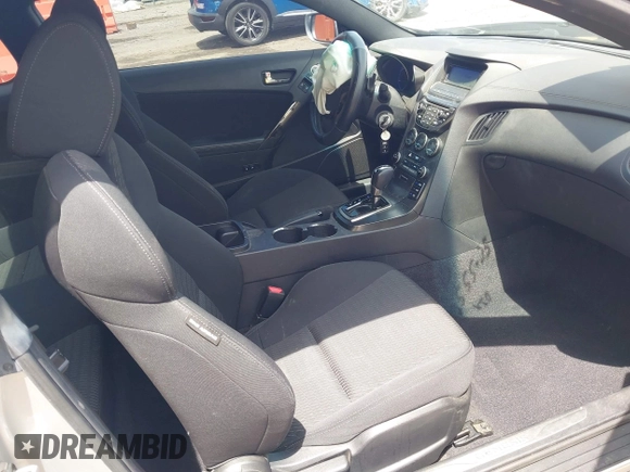 2013 Hyundai Genesis Coupe Premium с VIN KMHHT6KDXDU084903, выставлен на аукционе IAAI как лот 42180404 с пробегом 117 142 миль миль и . История ставок и продаж доступна на DreamBid. Изображение 5.