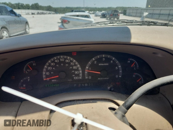 2004 Ford F-150 XL with VIN 2FTRX18W04CA13170, listed as a Copart auction lot 60932775 with 233,249 mi miles and Salvage title. Bid and sale history available at DreamBid. Image 9.