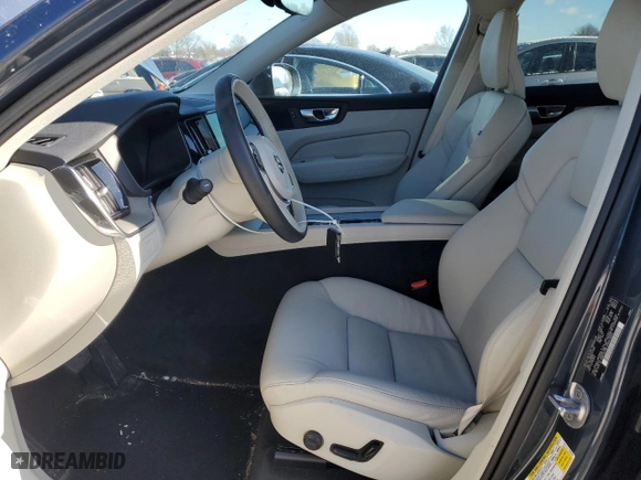 2023 Volvo XC60 Plus Bright Theme with VIN YV4L12RN0P1272294, listed as a Copart auction lot 87417394 with 28,751 mi miles and Salvage Title. Bid and sale history available at carsss.com. Image 7.