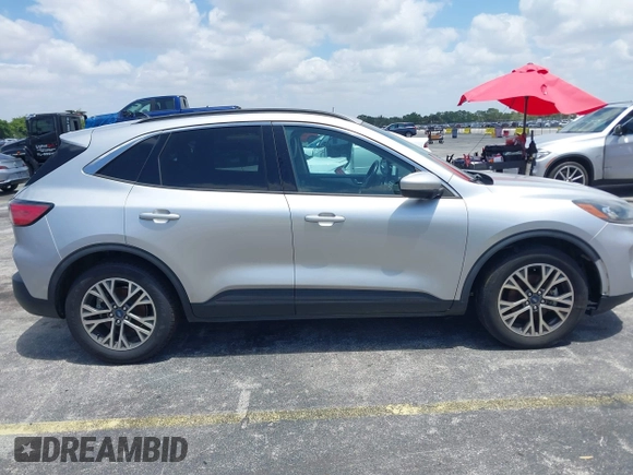 2020 Ford Escape SEL with VIN 1FMCU0H66LUA81380, listed as a IAAI auction lot 42160088 with 140,902 mi miles and . Bid and sale history available at carsss.com. Image 12.