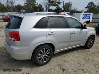 2013 Kia Sorento SX with VIN 5XYKWDA25DG317917, listed as a Copart auction lot 51317955 with 160,673 mi miles and Salvage Title. Bid and sale history available at carsss.com. Image 3.