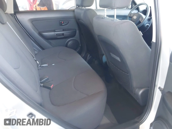 2012 Kia Soul with VIN KNDJT2A59C7400121, listed as a IAAI auction lot 42058012 with 83,059 mi miles. Bid and sale history available at carsss.com. Image 8.