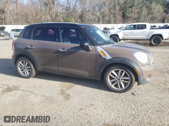 2011 MINI Countryman with VIN WMWZB3C59BWH94894, listed as a Copart auction lot 47979475 with 140,594 mi miles and Clean title. Bid and sale history available at DreamBid. Image 4.
