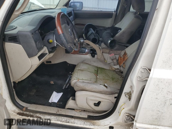 2006 Jeep Commander Limited z VIN 1J8HH58N76C355045, wystawiony jako Copart lot #83713554 z przebiegiem Nie podano mil oraz Czysty tytuł • Clean title. Historia ofert i sprzedaży dostępna na DreamBid. Obrazek 7.