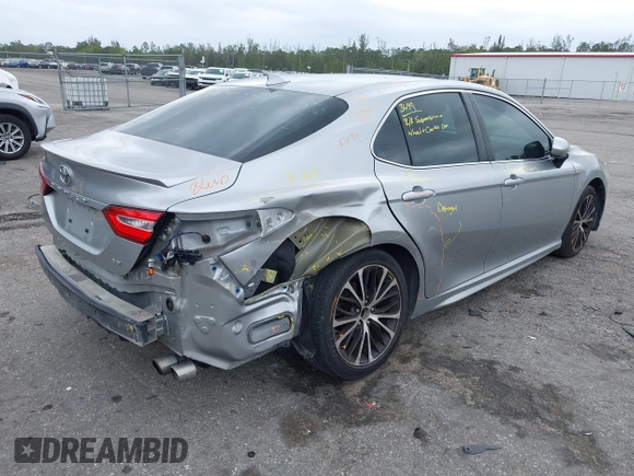 2019 Toyota Camry LE z VIN 4T1B11HK9KU708465, wystawiony jako IAAI lot #41921754 z przebiegiem 119 106 mil mil oraz . Historia ofert i sprzedaży dostępna na DreamBid. Obrazek 4.