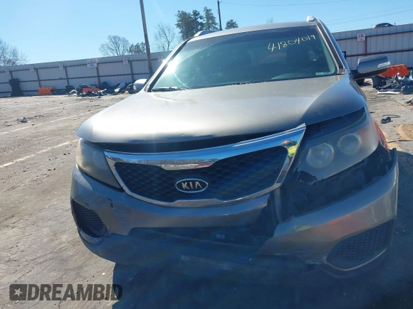 2012 Kia Sorento LX with VIN 5XYKTDA25CG235127, listed as a IAAI auction lot 41804019 with 176,000 mi miles. Bid and sale history available at carsss.com. Image 12.