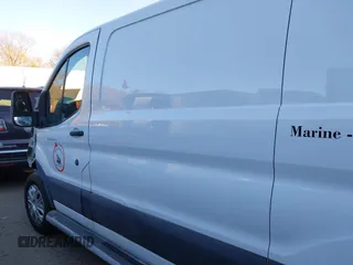 2019 Ford Transit with VIN 1FTYR1YM8KKB35286, listed as a IAAI auction lot 41296409 with 51,489 mi miles and . Bid and sale history available at DreamBid. Image 14.