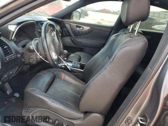 2016 Infiniti QX70 с VIN JN8CS1MUXGM671483, выставлен на аукционе Copart как лот 70624084 с пробегом 88 074 миль миль и На запчасти • Non repairable. История ставок и продаж доступна на DreamBid. Изображение 7.