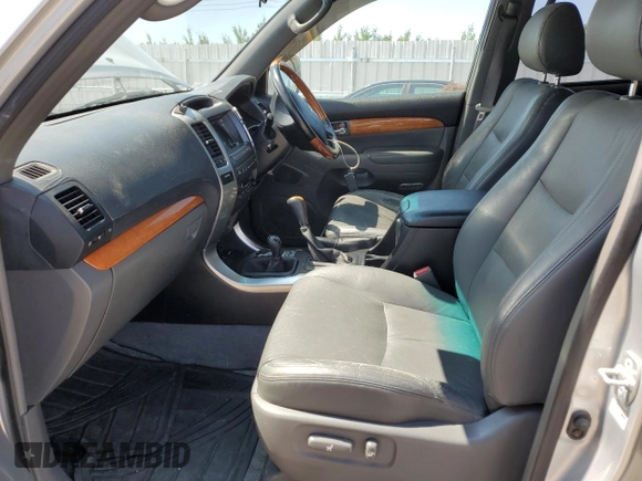 2002 Toyota Land Cruiser z VIN VZJ1210003634, wystawiony jako Copart lot #87504035 z przebiegiem 122 767 mil mil oraz Szkoda całkowita • Salvage title. Historia ofert i sprzedaży dostępna na DreamBid. Obrazek 7.