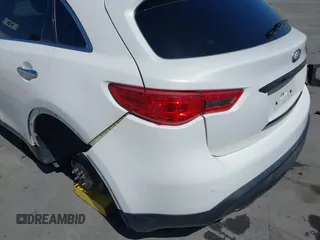 2016 Infiniti QX70 with VIN JN8CS1MW1GM750798, listed as a IAAI auction lot 42519800 with 139,940 mi miles and . Bid and sale history available at DreamBid. Image 6.