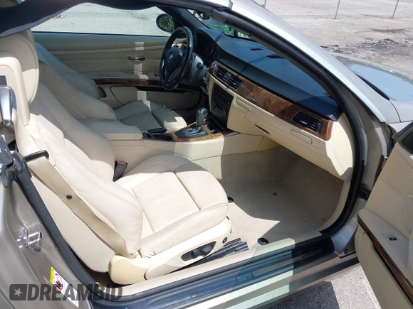 2008 BMW 3 Series 335i z VIN WBAWL73568PX52934, wystawiony jako IAAI lot #42212988 z przebiegiem 76 023 mil mil oraz . Historia ofert i sprzedaży dostępna na DreamBid. Obrazek 5.