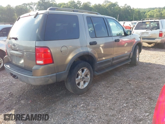 2003 Ford Explorer XLT with VIN 1FMZU63K83ZA92143, listed as a IAAI auction lot 42437278 with 286,800 mi miles and . Bid and sale history available at DreamBid. Image 4.