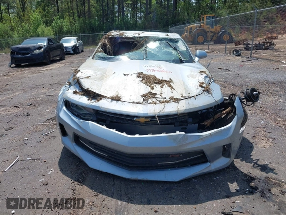 2018 Chevrolet Camaro 1LT z VIN 1G1FB1RS9J0111669, wystawiony jako IAAI lot #41898160 z przebiegiem Nie podano mil oraz . Historia ofert i sprzedaży dostępna na DreamBid. Obrazek 6.