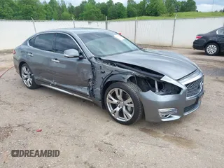 2017 Infiniti Q70 3.7 z VIN JN1BY1PP9HM170567, wystawiony jako IAAI lot #42162854 z przebiegiem 78 532 mil mil oraz . Historia ofert i sprzedaży dostępna na DreamBid. Obrazek 1.