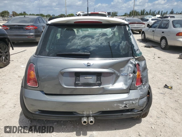 2002 MINI Hardtop S with VIN WMWRE33492TD51046, listed as a Copart auction lot 52371525 with 19,112 mi miles and Non Repairable. Bid and sale history available at DreamBid. Image 6.