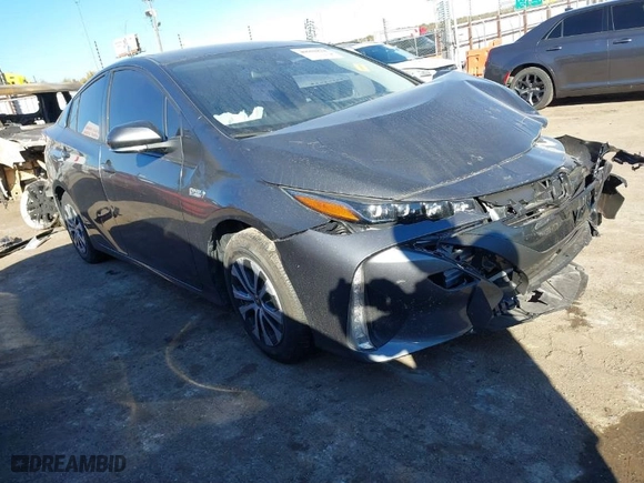 2021 Toyota Prius Prime LE with VIN JTDKAMFP4M3178919, listed as a IAAI auction lot 40902821 with 43,647 mi miles. Bid and sale history available at carsss.com. Image 1.