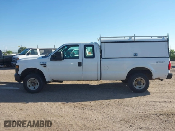 2010 Ford F-250 XL z VIN 1FTSX2B55AEA08754, wystawiony jako IAAI lot #42438103 z przebiegiem 573 535 mil mil oraz . Historia ofert i sprzedaży dostępna na DreamBid. Obrazek 14.