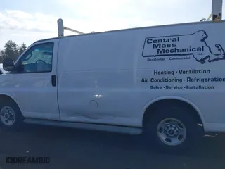 2019 GMC Savana Cargo Van with VIN 1GTW7AFG5K1210624, listed as a IAAI auction lot 41786354 with 105,345 mi miles. Bid and sale history available at carsss.com. Image 15.