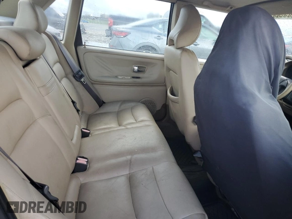 2000 Volvo S70 z VIN YV1LS61J3Y2668760, wystawiony jako Copart lot #86589334 z przebiegiem 147 183 mil mil oraz Czysty tytuł • Clean title. Historia ofert i sprzedaży dostępna na DreamBid. Obrazek 10.