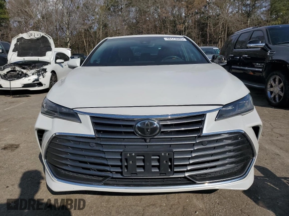 2019 Toyota Avalon XLE with VIN 4T1BZ1FB0KU031740, listed as a Copart auction lot 48473685 with 51,738 mi miles and Salvage Title. Bid and sale history available at carsss.com. Image 5.