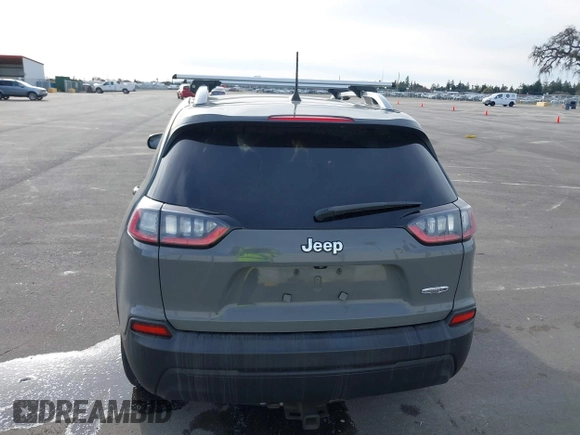 2019 Jeep Cherokee Latitude Plus z VIN 1C4PJLLB6KD469762, wystawiony jako IAAI lot #41621194 z przebiegiem Nie podano mil oraz . Historia ofert i sprzedaży dostępna na DreamBid. Obrazek 16.