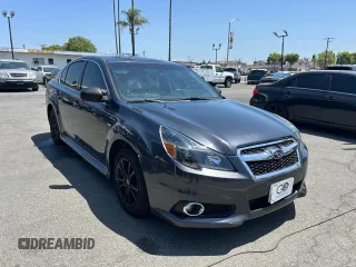 2013 Subaru Legacy 2.5i z VIN 4S3BMCA65D3041617, wystawiony jako Copart lot #61628665 z przebiegiem 157 992 mil mil oraz Czysty tytuł • Clean title. Historia ofert i sprzedaży dostępna na DreamBid. Obrazek 1.