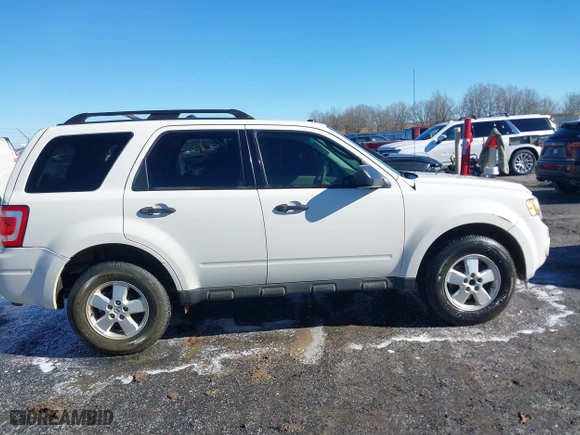 2010 Ford Escape XLT with VIN 1FMCU0D72AKC62810, listed as a IAAI auction lot 41343848 with 227,622 mi miles. Bid and sale history available at carsss.com. Image 13.