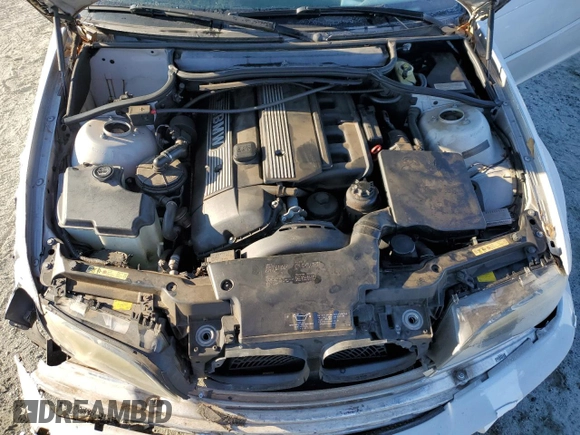 2005 BMW 3 Series 325Ci with VIN WBABW33415PL37084, listed as a Copart auction lot 82870094 with 208,216 mi miles and Salvage Title. Bid and sale history available at carsss.com. Image 12.